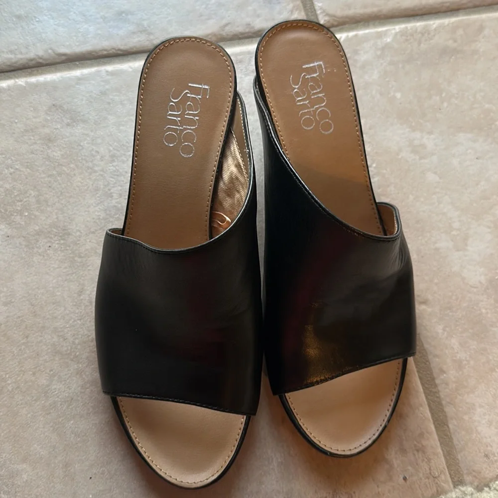 Franco Sarto Black Open Toe Wedge - Picture 2 of 2